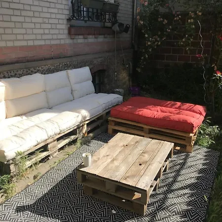Maison Chic Familiale Avec Jardin Holiday home Gennevilliers